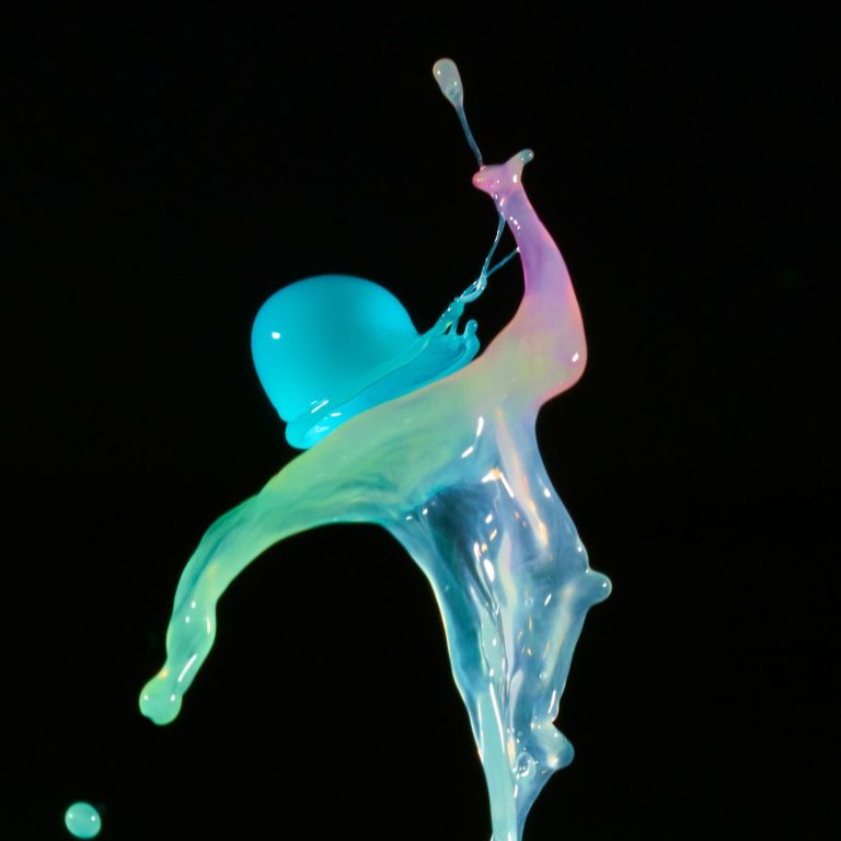 Wassertropfen & Friends – einzelne Skulptur Einfarbige Wassertropfen-Skulptur im Studio – gemeinsamer Tropfen-Workshop in Mittelhessen